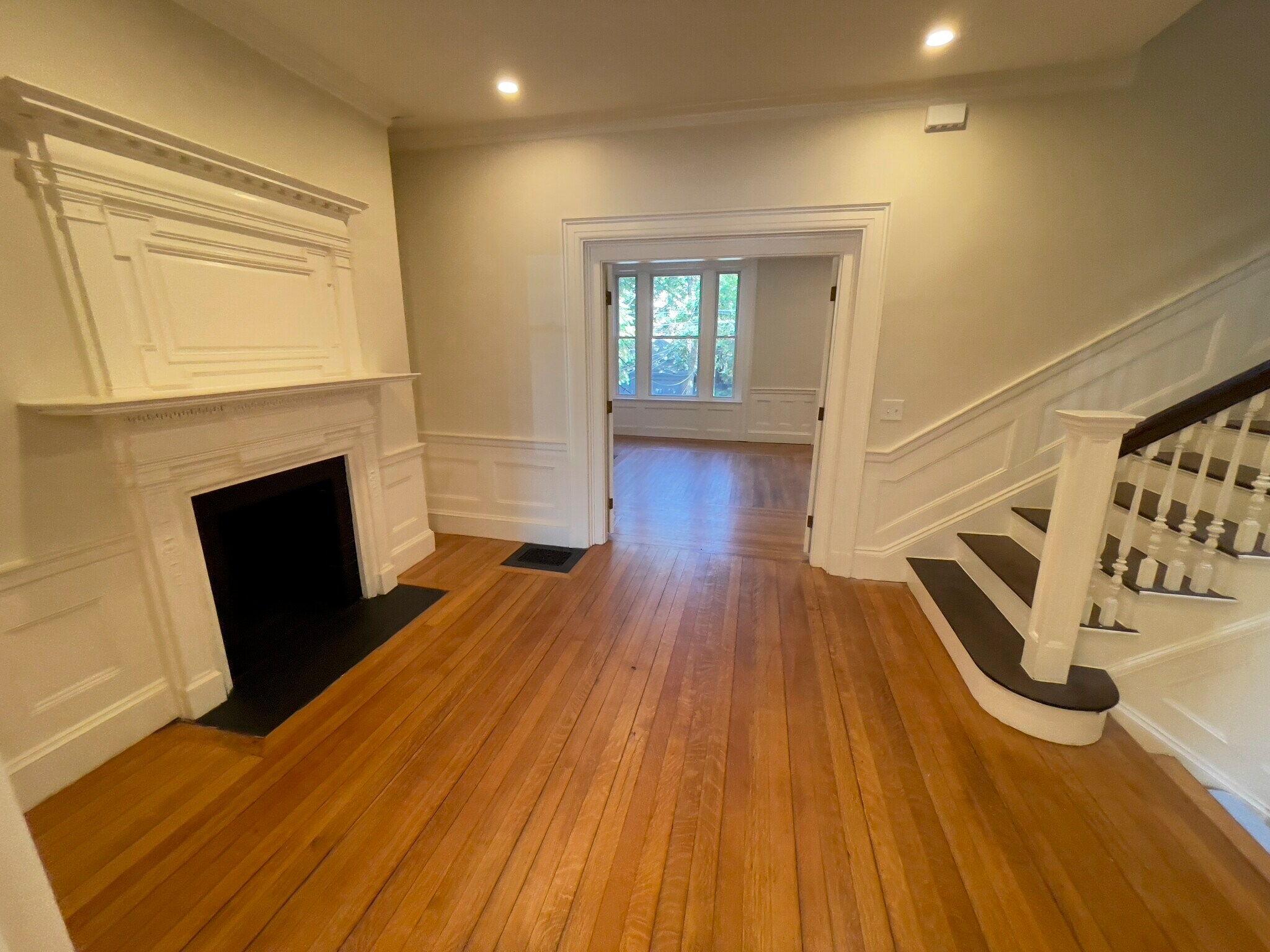 Building Photo - 1716 Beacon St