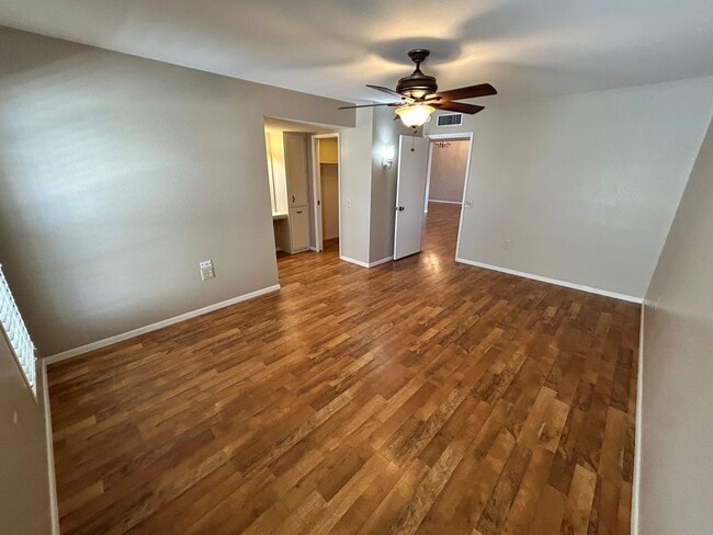 Building Photo - Age Restricted 2 Bd/2 Bath Golf Course Sub...