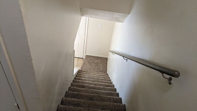 Building Photo - 1658 Starboard Dr