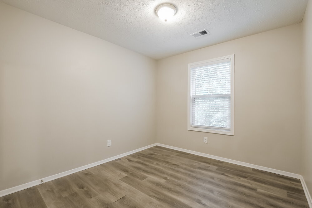 Building Photo - 140 Birch Rill Dr