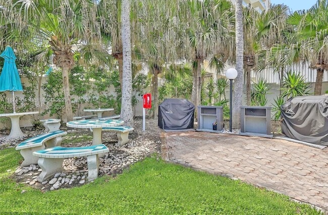 Building Photo - 5757 Collins Ave