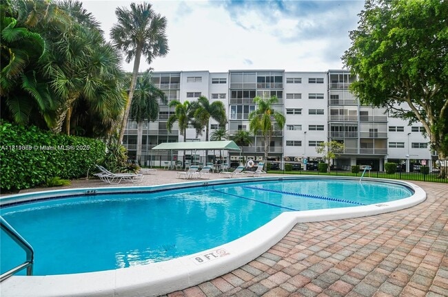 Building Photo - 1425 Atlantic Shores Blvd