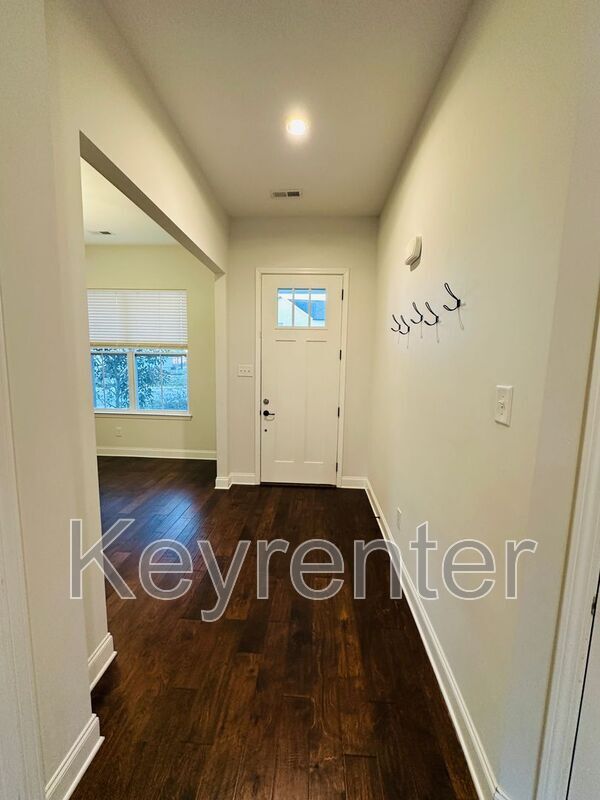 Building Photo - 1128 Belle Pond Ave