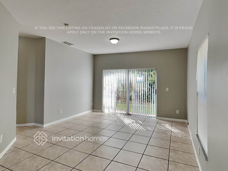 Building Photo - 1359 SW 105th Ave