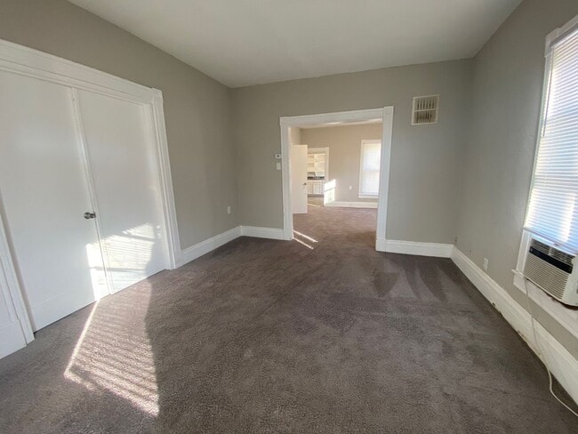 Building Photo - Nice 2 Bedroom Home in Newton for rent!