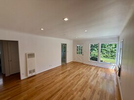 Building Photo - 714 Lincoln Blvd