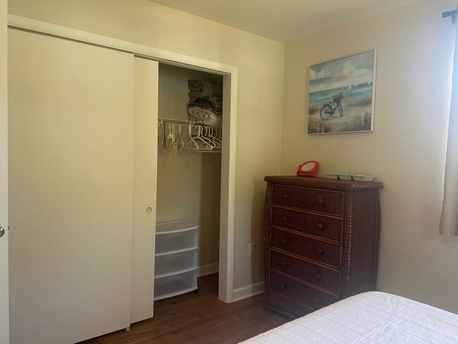 Building Photo - FULLY FURNISHED 2BR/2BA SFH in South Venice