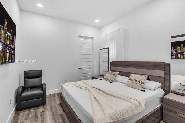 Building Photo - 15540 NW 88th Ave