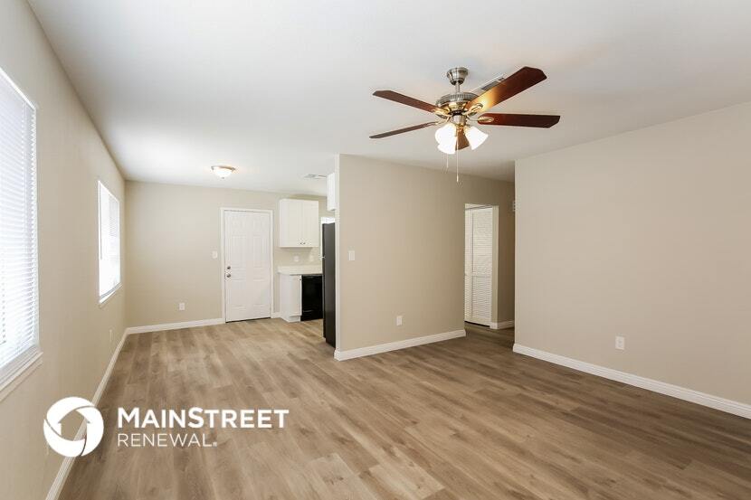 Building Photo - 2308 Revere St