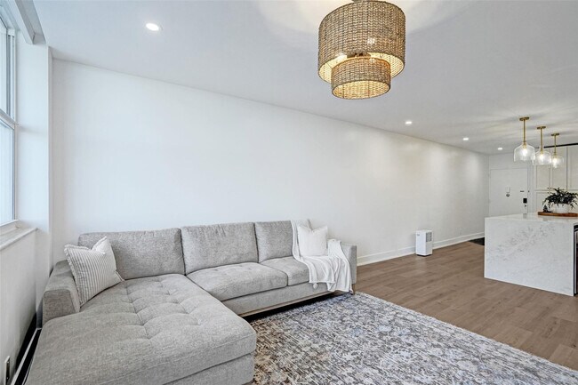 Building Photo - 4250 Galt Ocean Dr