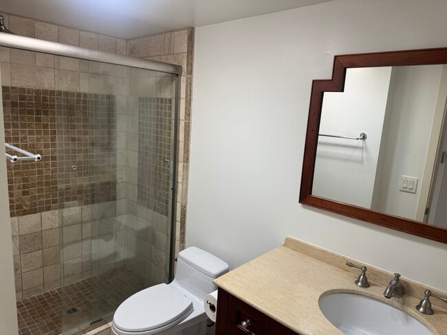 Downstairs Bathroom - 1154 S Barrington Ave
