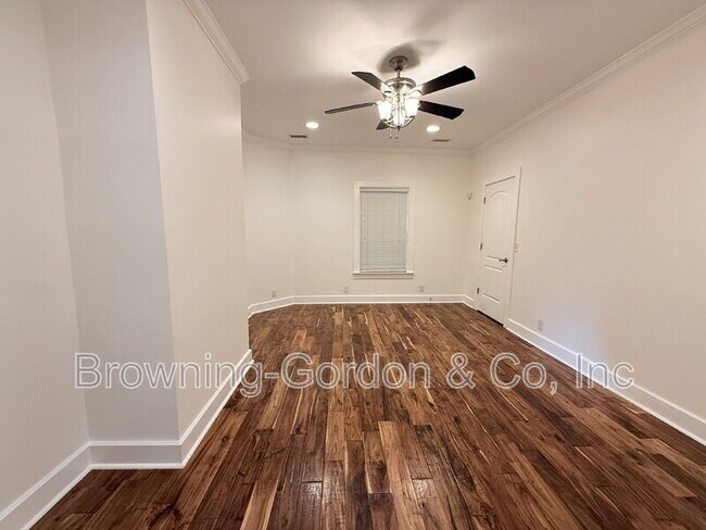 Building Photo - 1113 Pennock Ave