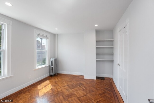 Building Photo - 108 Thomas St