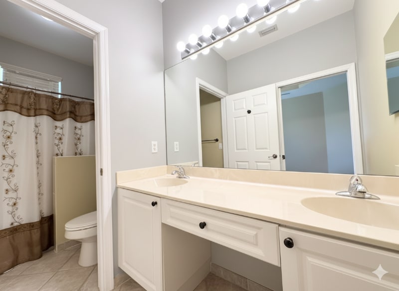 Building Photo - 8654 Lineyard Cay