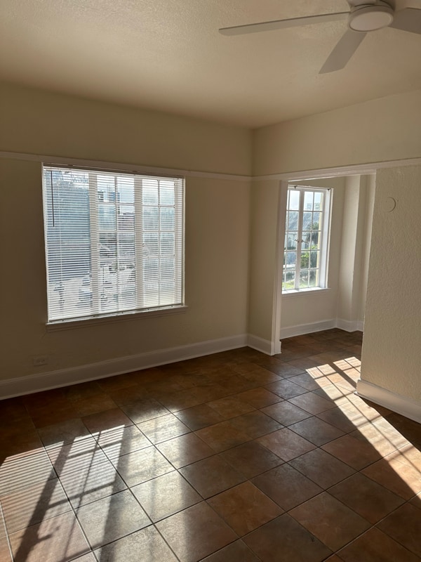 Building Photo - 1922 Highland Ave