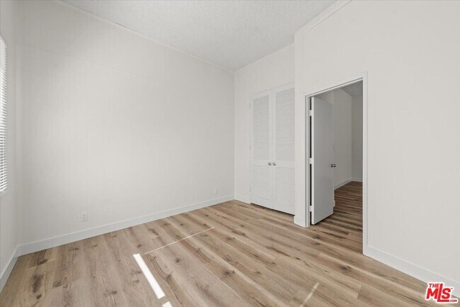 Building Photo - 10657 Holman Ave
