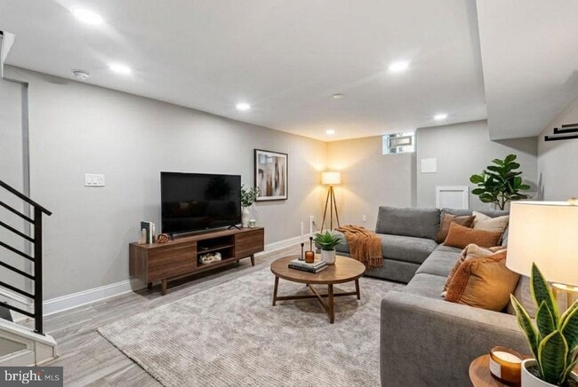 Building Photo - 2514 W Seybert St