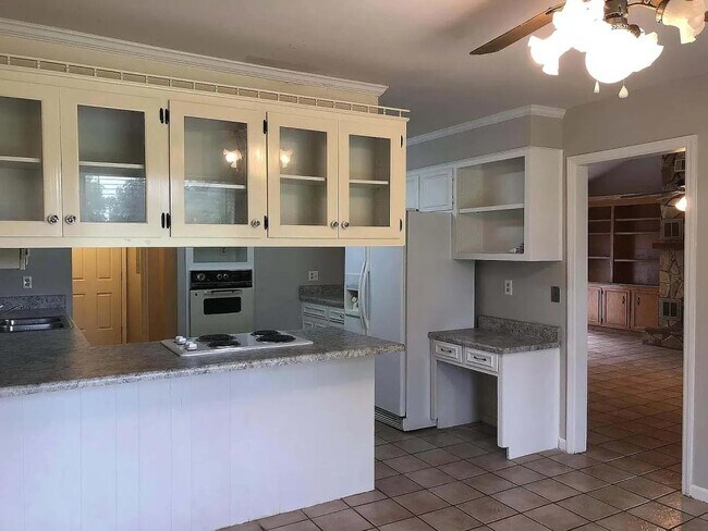Building Photo - 634 Kettle Creek Dr