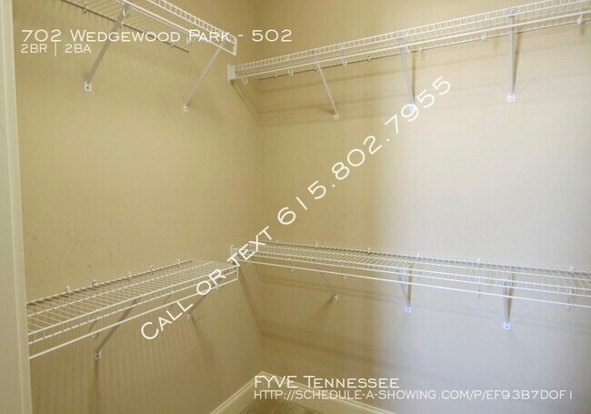 Building Photo - 702 Wedgewood Park #502