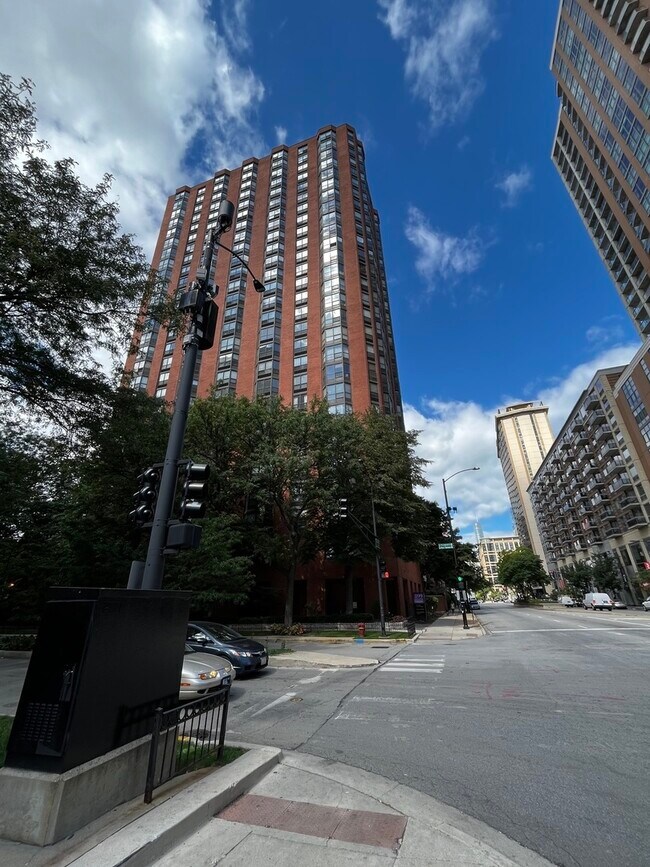 899 S Plymouth Ct 899 S Plymouth Ct Chicago IL 60605 Apartment Finder