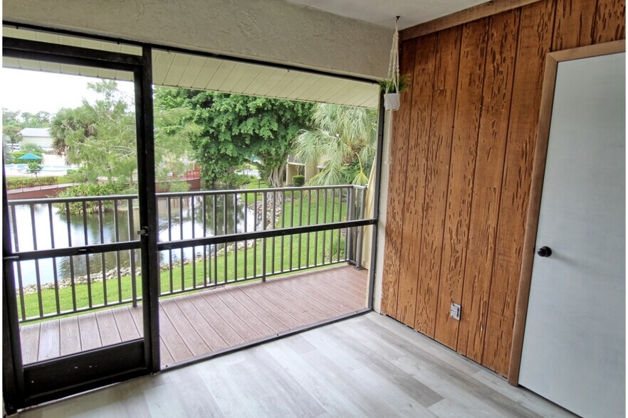 Building Photo - 28160 Pine Haven Way