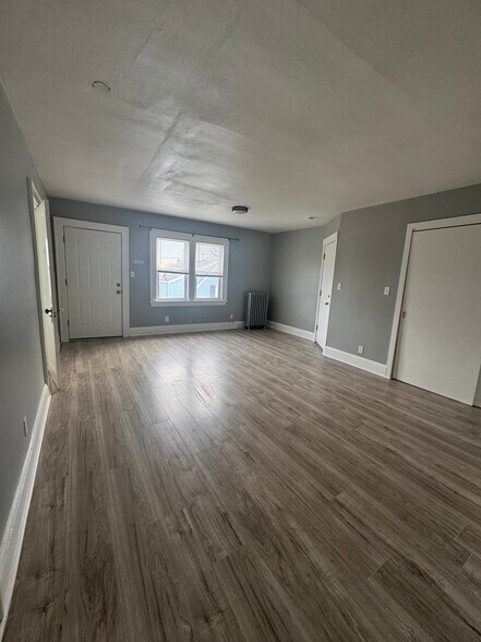 Building Photo - 447 Naugatuck Ave