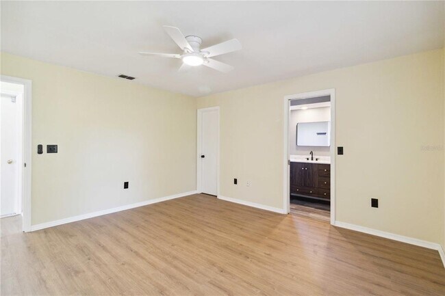 Building Photo - 3509 65th Ave Cir E