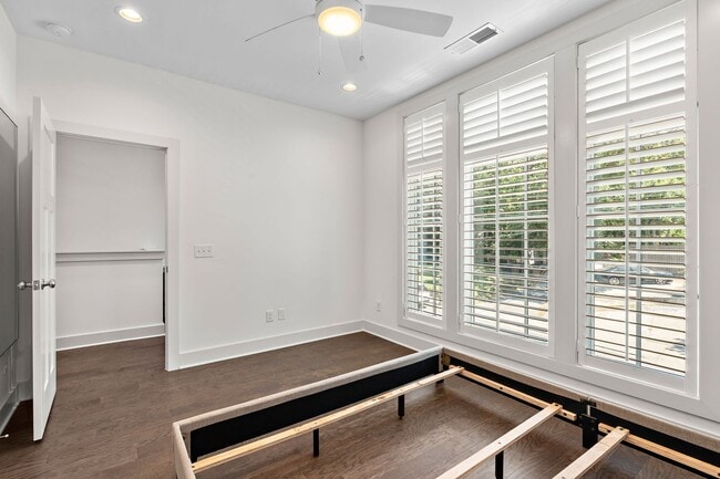 Building Photo - Edgehill Villages Townhomes