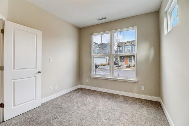 Building Photo - 6971 Pickett Pl