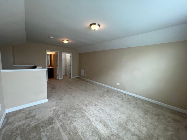 Building Photo - 93 Samuel Nicholas Dr