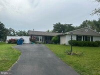 Building Photo - 4128 Point Hollow Ln