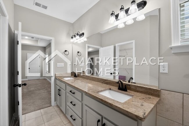 Building Photo - 5185 Watson Vw Dr