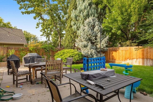 Building Photo - Beautiful 4-Bed, 3-Bath Southeast Boise Ho...