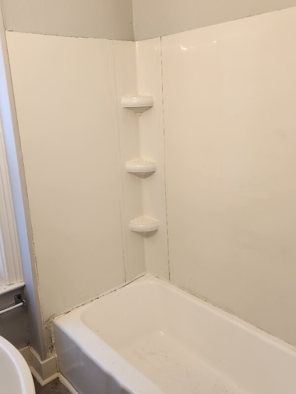 Building Photo - 958 E Princess St