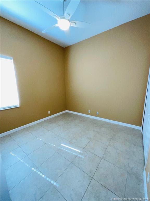 Building Photo - 331 NW Somerset Cir