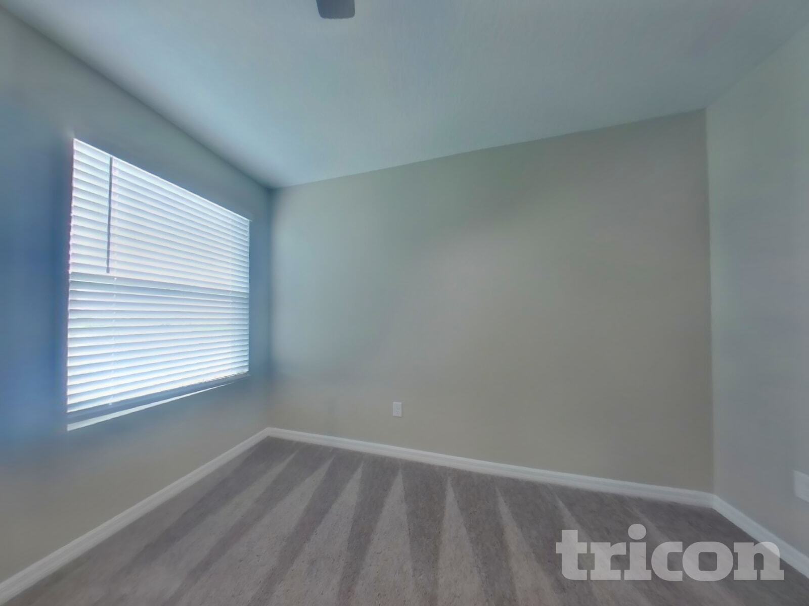 Building Photo - 12930 Oak Hill Way