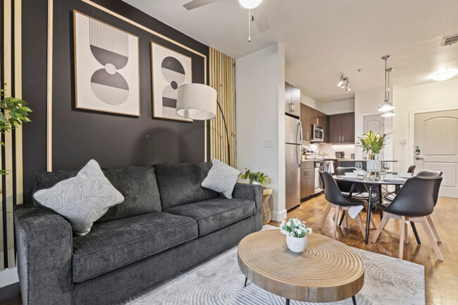 Building Photo - 5250 Town and Country Blvd