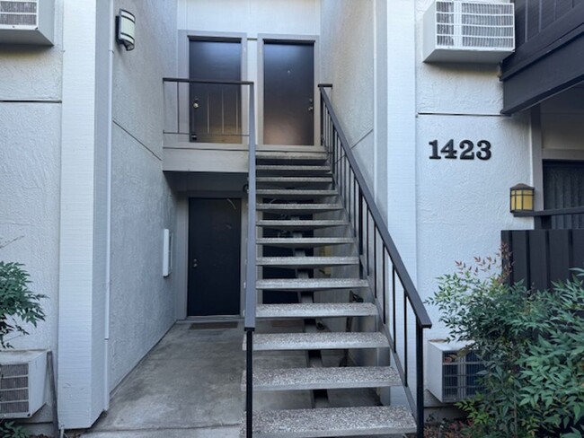 Building Photo - Updated 1 bedroom 1 bath condo in Heather ...