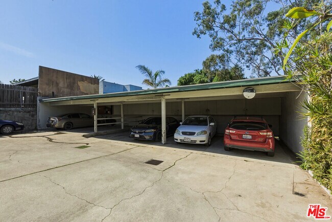 Building Photo - 2701 Kansas Ave