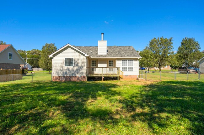Building Photo - 112 Heritage Dr