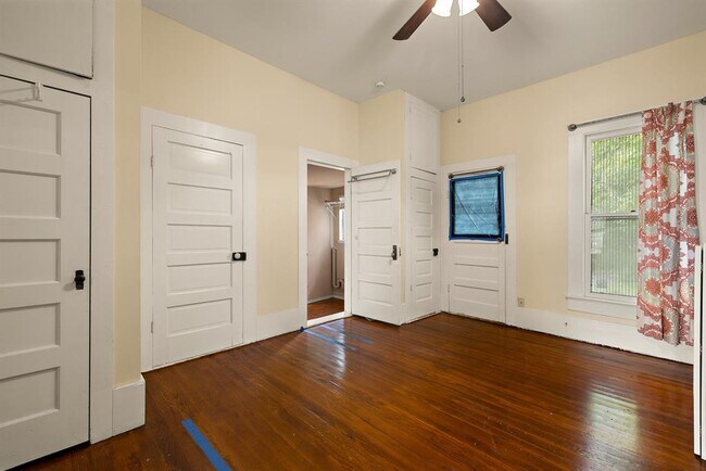 Building Photo - 103 E Willis St