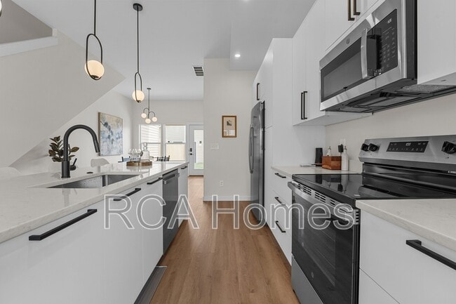 Building Photo - 45 Keystone Ave