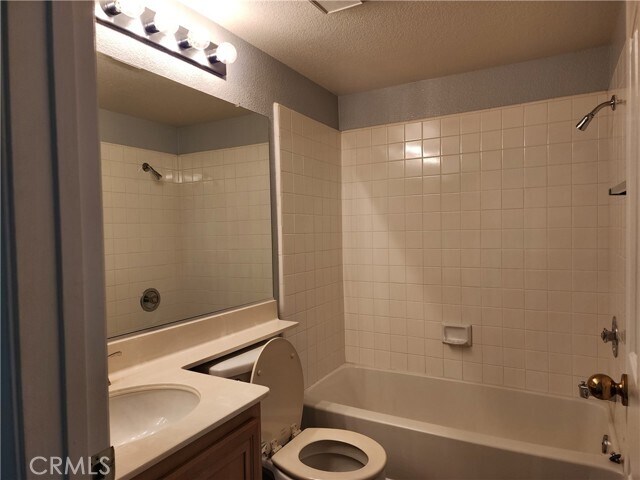 Building Photo - 7350 Greenhaven Ave