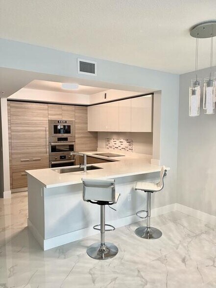 Building Photo - 330 Sunny Isles Blvd