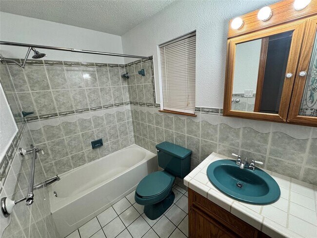 Building Photo - 5914 Wagon Bend