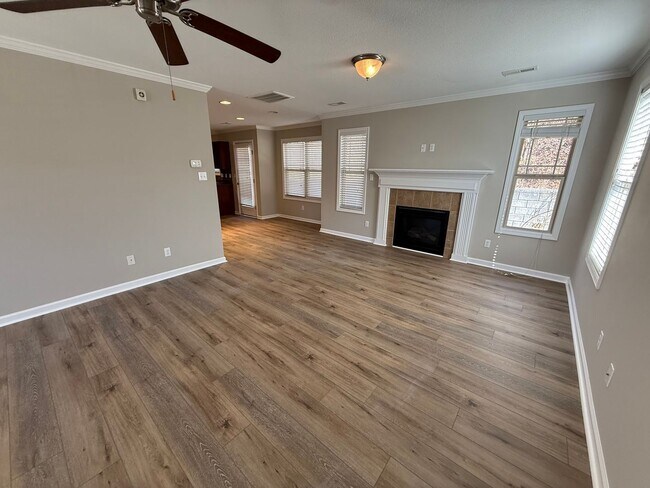 Building Photo - Beautiful Home in West Knoxville