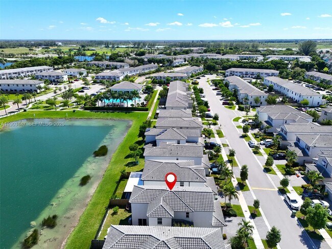 Building Photo - 1411 SE 26th Rd