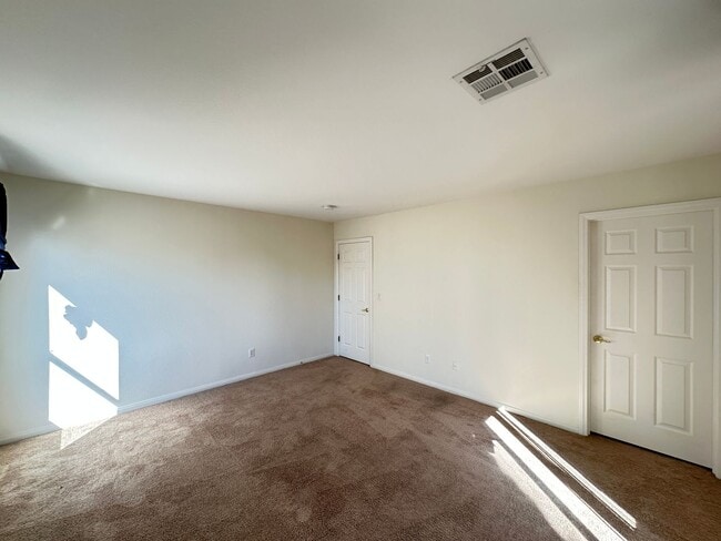 Building Photo - CHEYENNE HUALAPAI-UNIT 4A