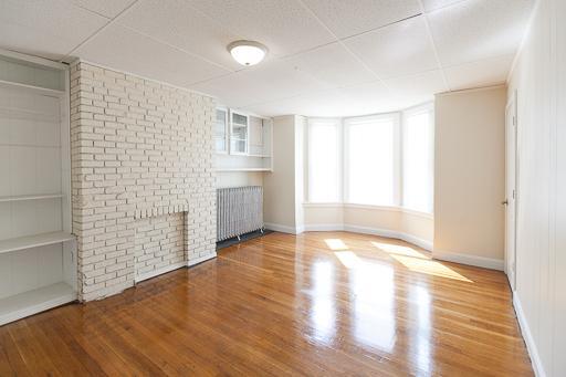 Building Photo - 28 Monmouth St