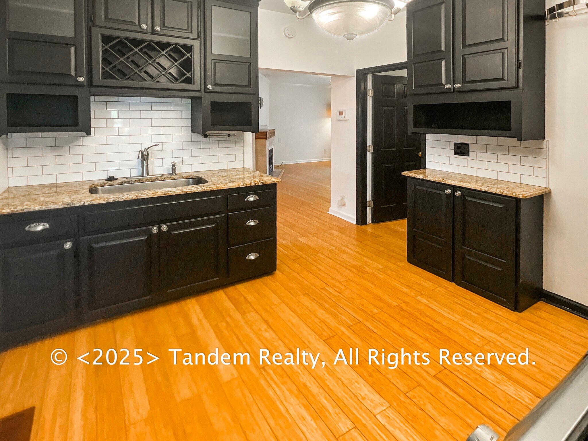 Building Photo - 401 Cleves St